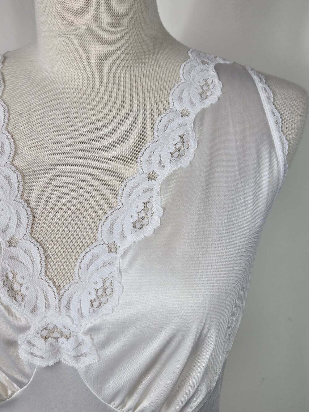 Vintage St Michael Marks & Spencer White Nylon Lace Slip Dress Nightgown 40 (L) - Picture 3 of 8